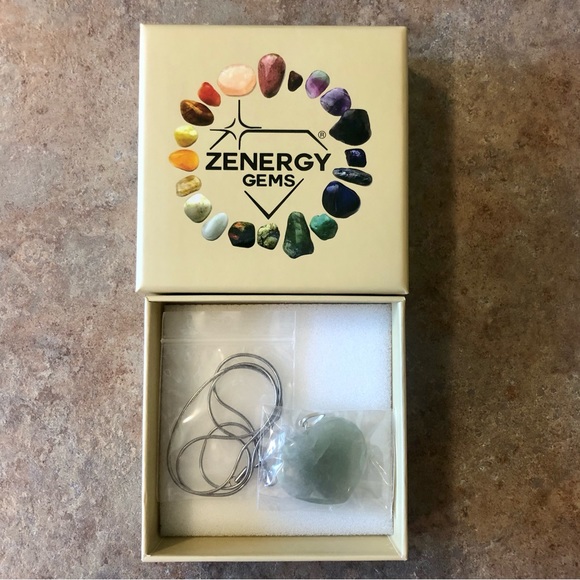 Premium Green Aventurine Heart Necklace & Silver Chain - Picture 6 of 9